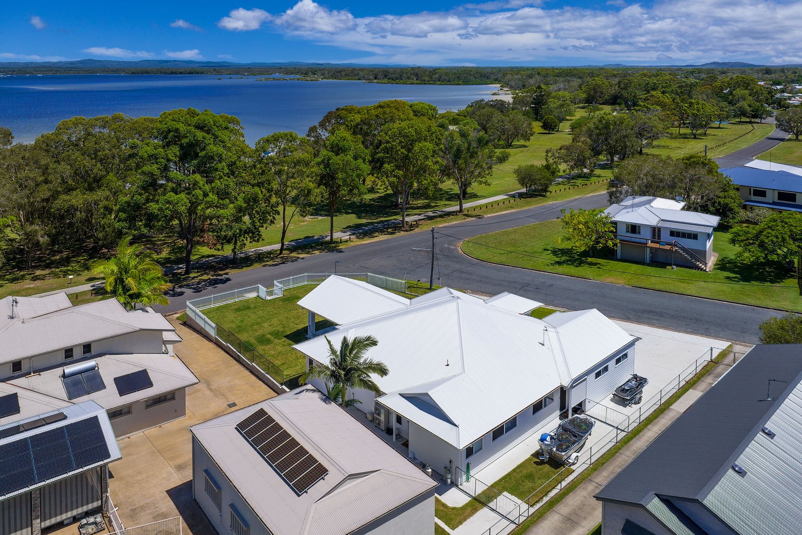 Zerner Home overlooking Tin Can Bay
